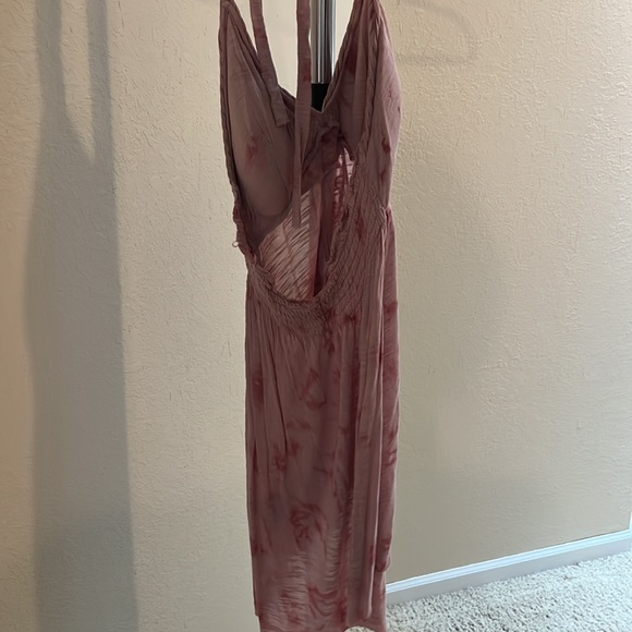 Guess fitted halter top - Picture 2 of 2